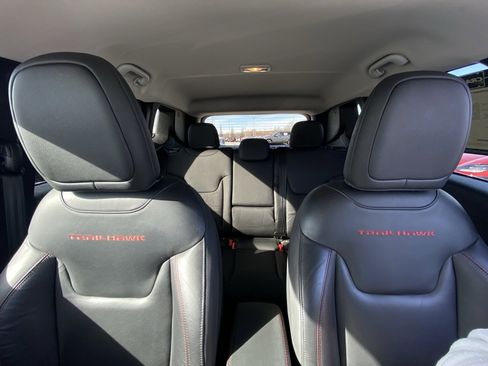 Used 2022 Jeep Renegade Trailhawk w/ Trailer Tow Group image 31