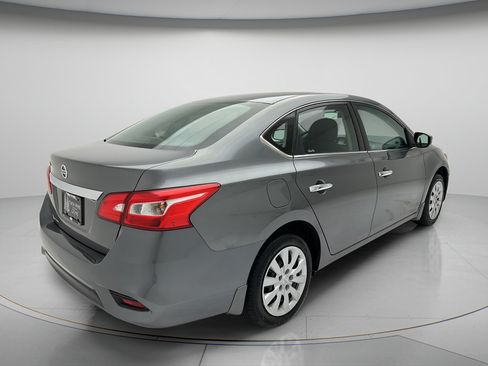 Used 2019 Nissan Sentra S FWD image 5
