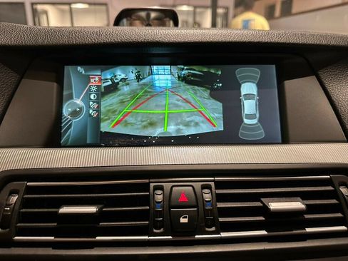 Used 2013 BMW M5 RWD image 15
