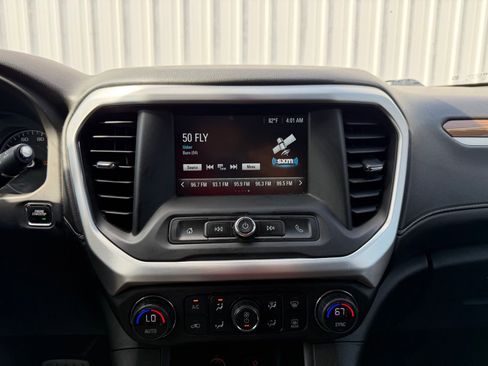 Used 2019 GMC Acadia SLE FWD image 14