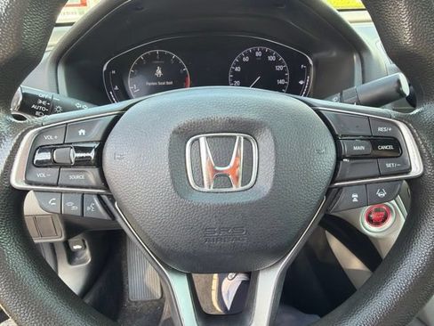 Used 2018 Honda Accord LX image 9