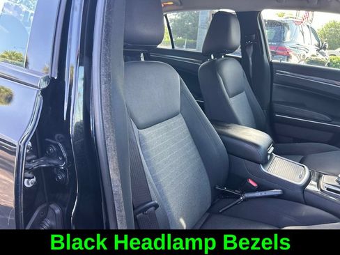 Used 2021 Chrysler 300 Touring w/ Sport Appearance Package RWD image 21