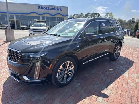 Used 2021 Cadillac XT6 Premium Luxury image 4