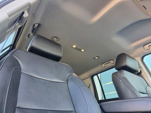 Used 2016 Chevrolet Suburban LT image 24