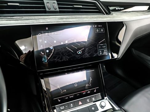 Used 2023 Audi e-tron Premium w/ Convenience Plus Package image 20