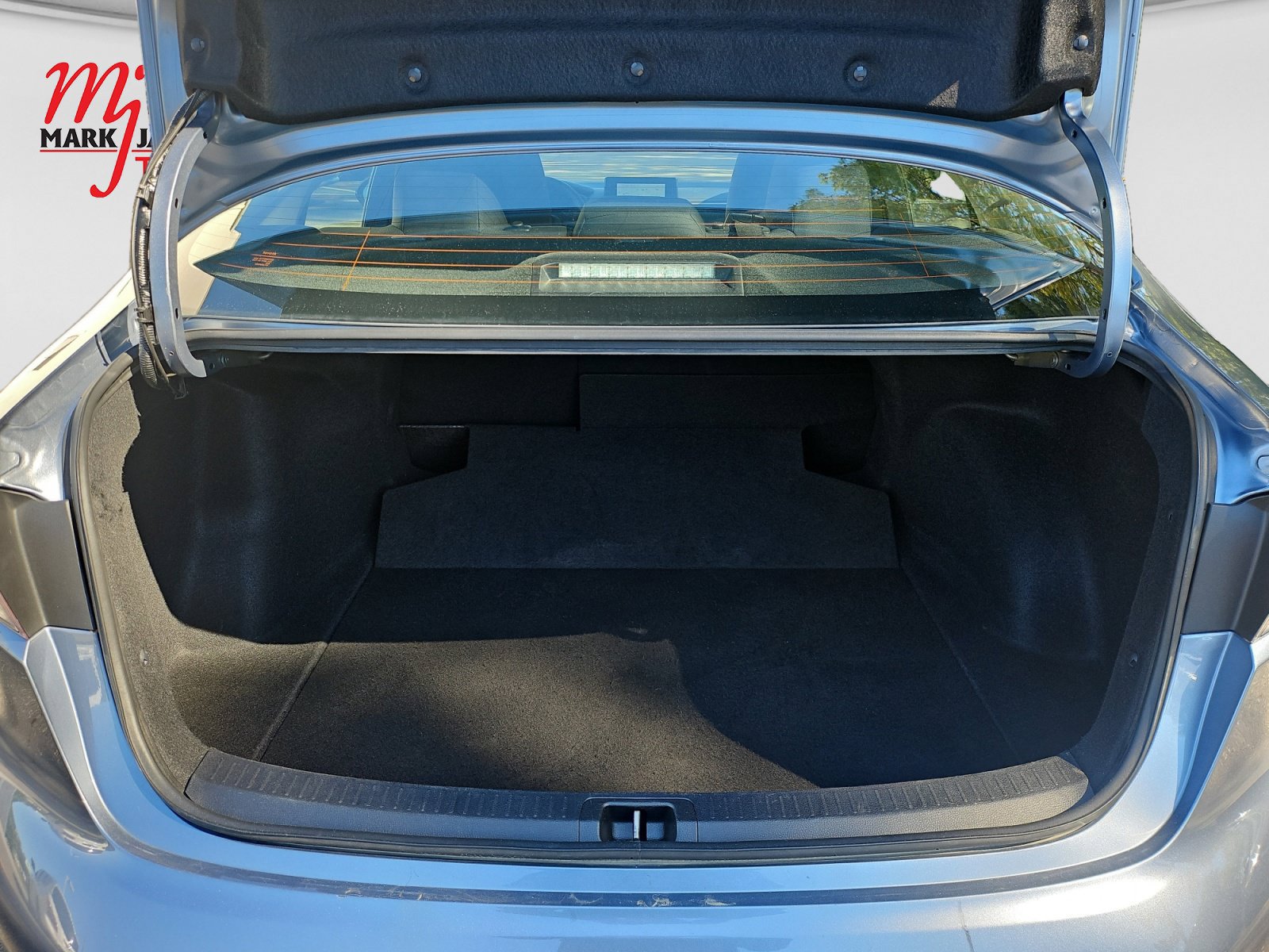 Used 2025 Toyota Corolla LE FWD image 19