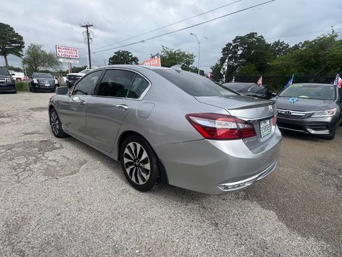 Used 2017 Honda Accord Hybrid Sedan image 6