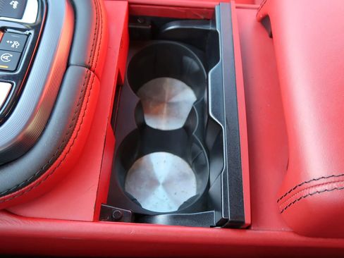 Used 2020 Jaguar F-TYPE R image 24