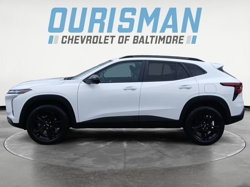 Used 2025 Chevrolet Trax ACTIV w/ Driver Confidence Package FWD image 3