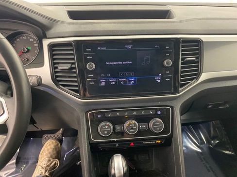 Used 2021 Volkswagen Atlas Cross Sport SEL image 21