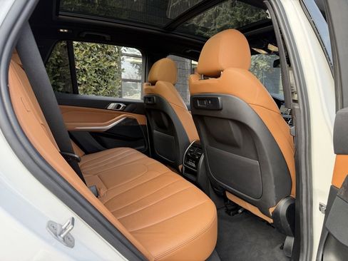 Used 2021 BMW X5 xDrive40i w/ Convenience Package image 39