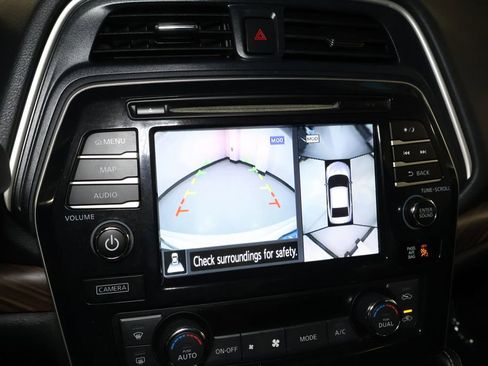 Used 2017 Nissan Maxima Platinum w/ Interior Lighting Package image 29