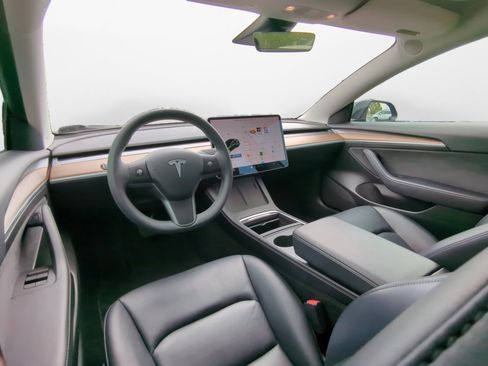 Used 2022 Tesla Model 3 Long Range image 16