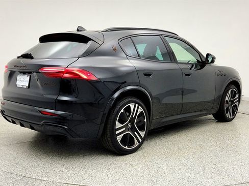 Used 2025 Maserati Grecale Folgore image 5