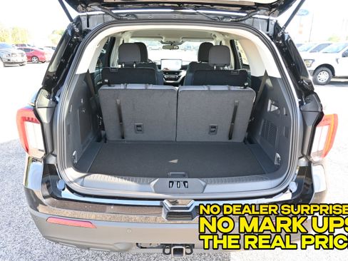New 2026 Ford Explorer Active RWD image 6