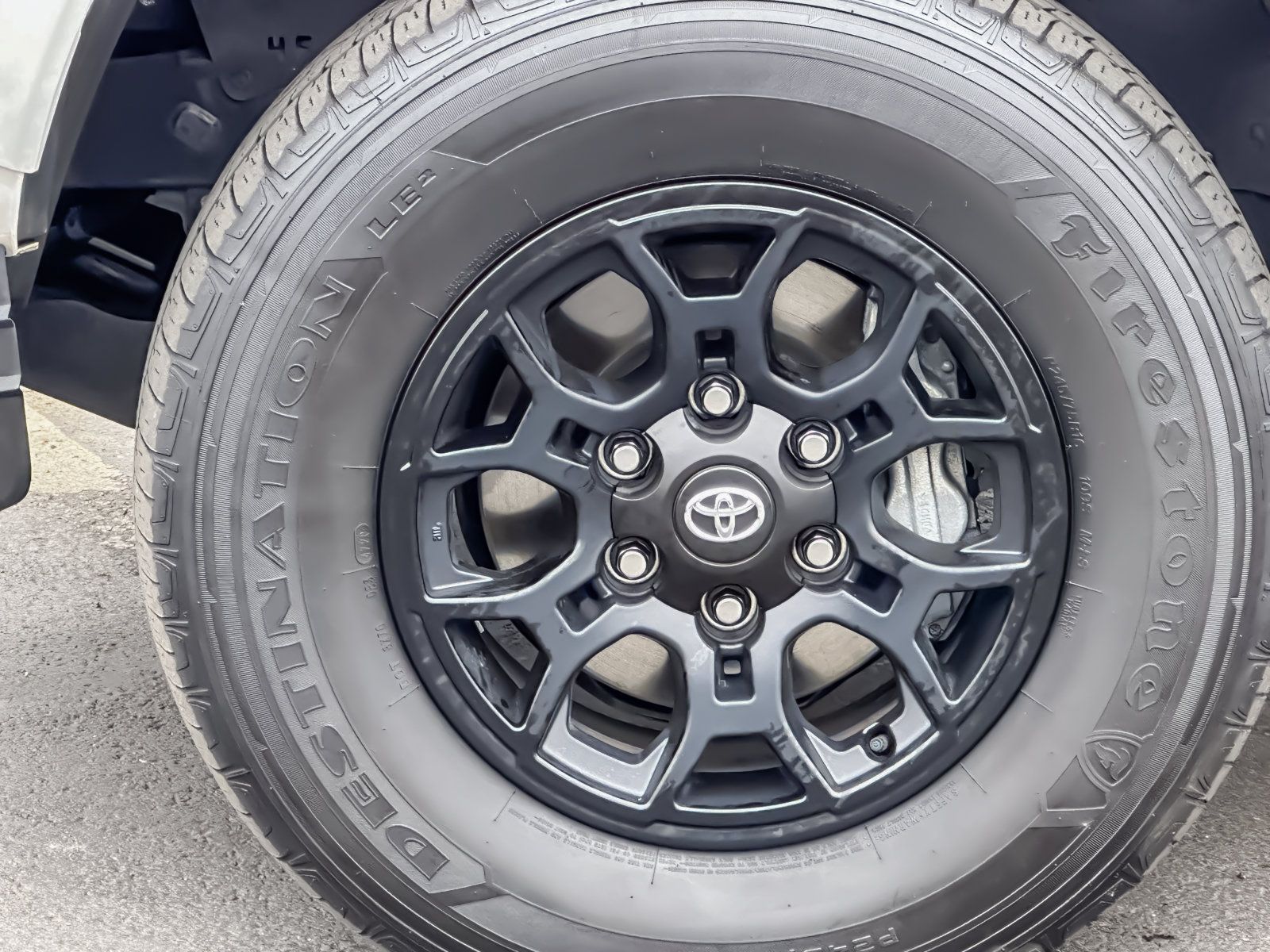 Used 2021 Toyota Tacoma SR5 AWD/4WD image 24