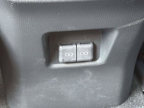 Used 2023 Toyota RAV4 SE w/ Weather & Moonroof Package AWD/4WD image 13