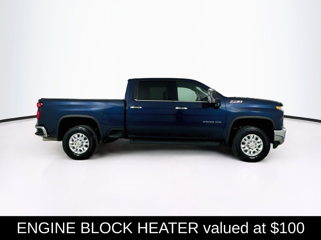 Used 2022 Chevrolet Silverado 2500 LTZ w/ LTZ Convenience Package AWD/4WD image 9