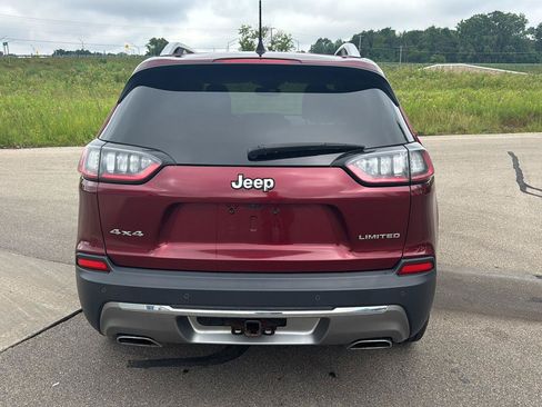 Used 2019 Jeep Cherokee Limited w/ Luxury Group AWD/4WD image 4
