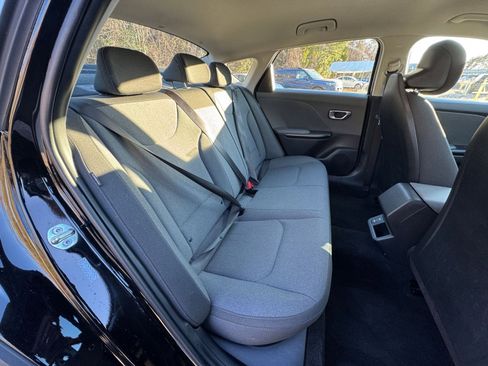 Used 2025 Kia K4 LXS image 35