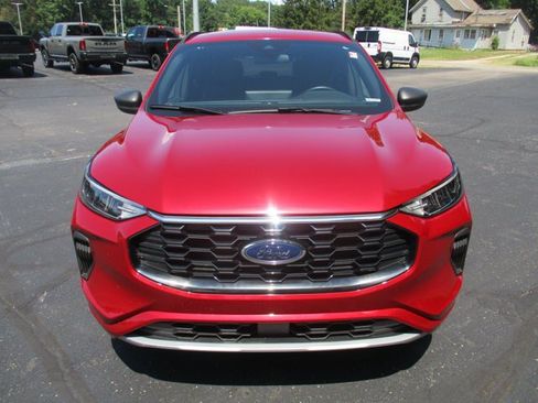 Certified 2023 Ford Escape ST-Line w/ Tech Pack #1 AWD/4WD image 5