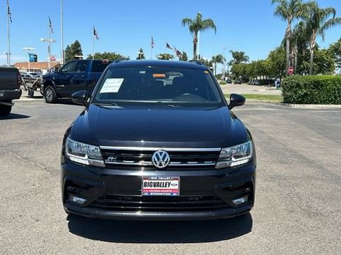 Used 2020 Volkswagen Tiguan SE R-Line FWD image 9
