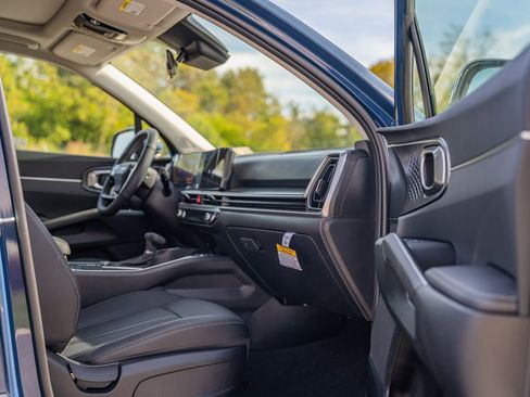 New 2026 Kia Sorento S image 9
