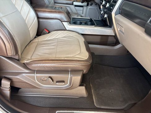 Used 2019 Ford F250 Limited image 34