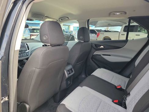 Used 2024 Chevrolet Equinox LS w/ LS Convenience Package image 8