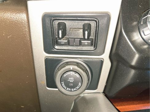 Used 2022 Ford F350 King Ranch w/ King Ranch Ultimate Package AWD/4WD image 26