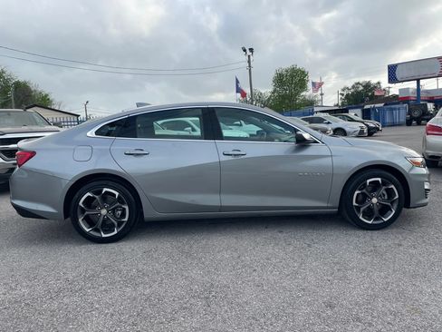 Used 2023 Chevrolet Malibu LT FWD image 2