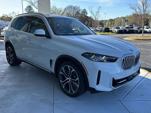 New 2026 BMW X5 sDrive40i image 6
