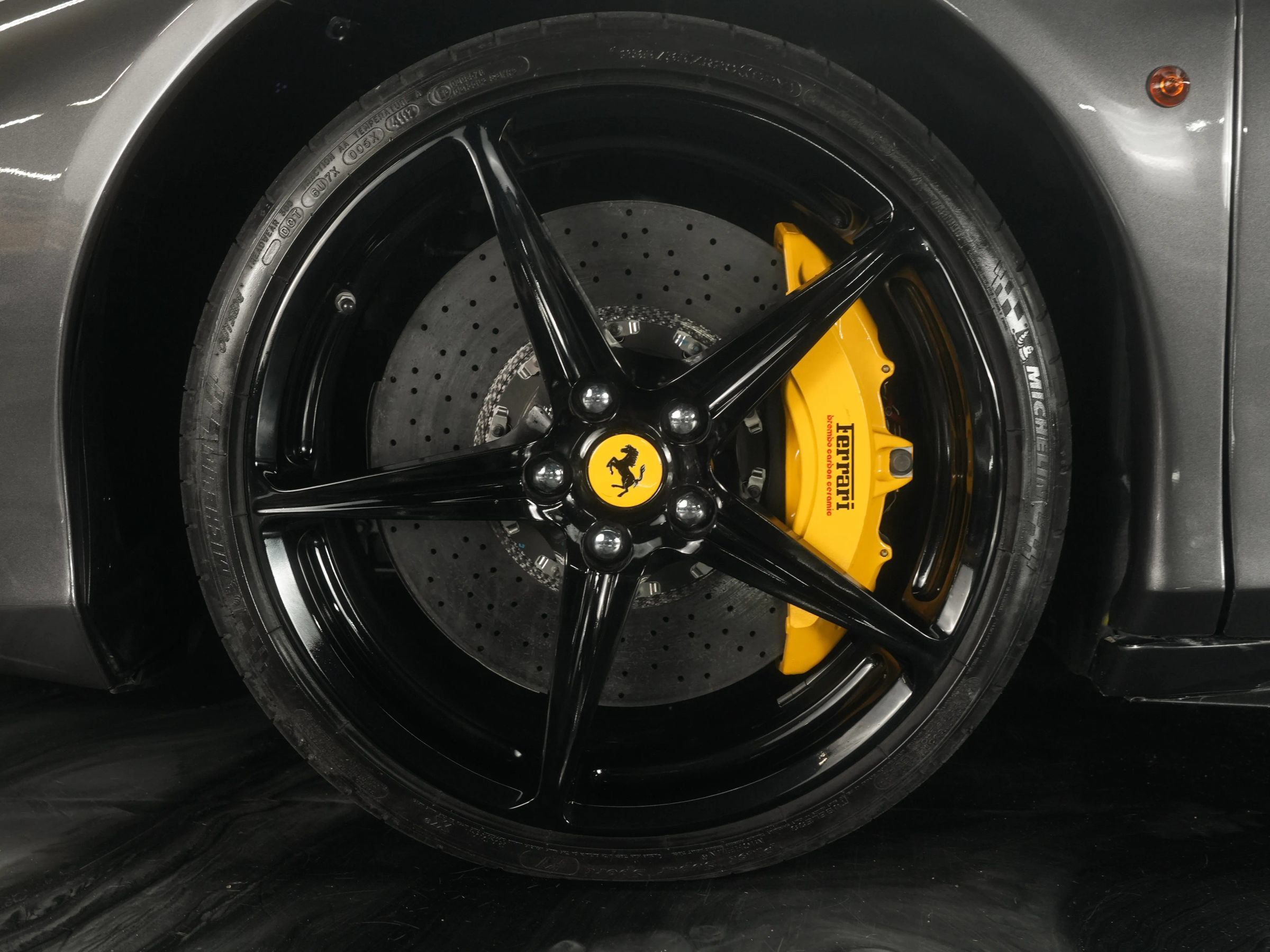 Used 2015 Ferrari 458 Spider RWD image 11