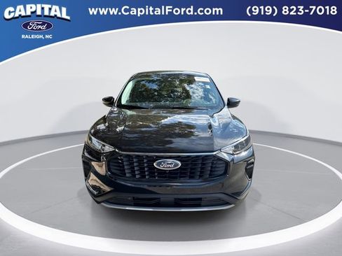 Certified 2023 Ford Escape Active w/ Tech Pack #2 image 3