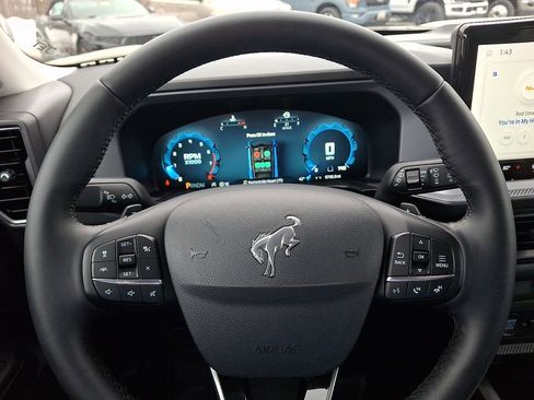 Used 2025 Ford Bronco Sport Badlands image 17