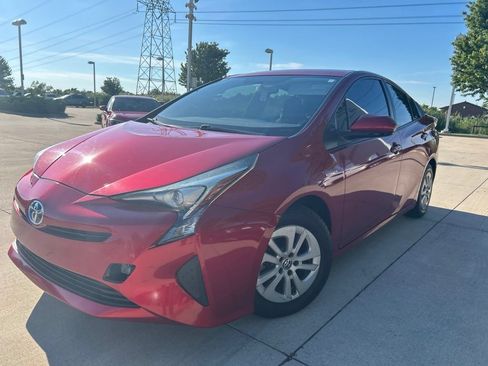 Used 2016 Toyota Prius Two FWD image 1