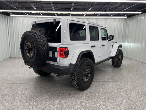 Used 2024 Jeep Wrangler Unlimited Rubicon 392 image 6