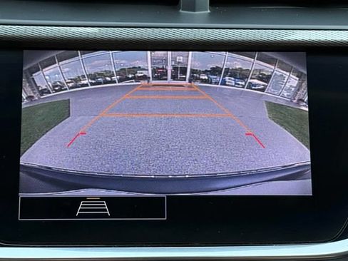 Used 2022 Buick Encore GX Essence w/ Experience Buick Package FWD image 5