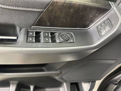 Used 2021 Ford F150 Lariat w/ FX4 Off-Road Package AWD/4WD image 11