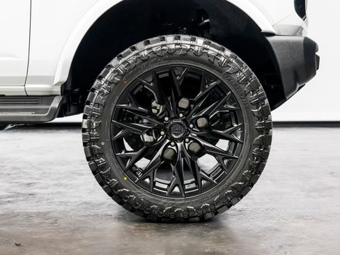 Used 2025 Ford Bronco Outer Banks w/ Sasquatch Package image 24