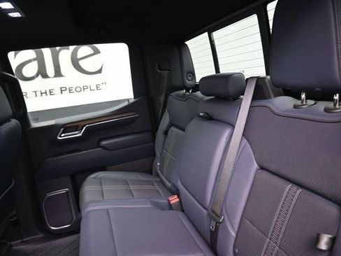 Used 2023 Chevrolet Silverado 1500 High Country w/ High Country Premium Package AWD/4WD image 20