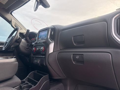 Used 2021 Chevrolet Silverado 1500 LT image 10