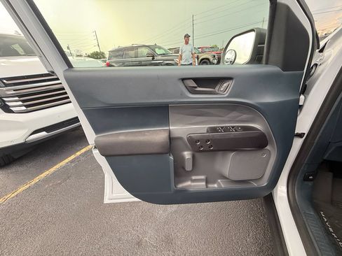 Used 2025 Ford Maverick XL FWD image 11