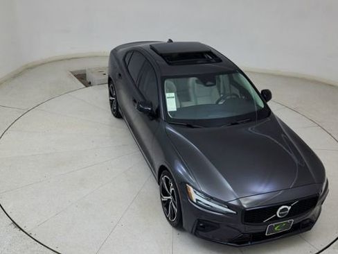 Used 2024 Volvo S60 B5 Plus w/ Climate Package image 79