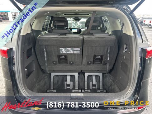 Used 2022 Kia Carnival SX Prestige image 47