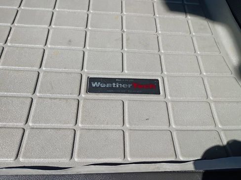 Used 2015 Chevrolet Equinox LTZ image 6