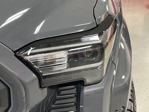 Used 2024 Toyota Tacoma TRD Sport w/ TRD Sport Upgrade Package image 6