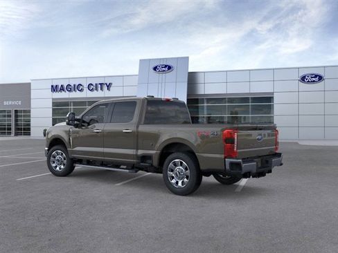 New 2026 Ford F250 Lariat w/ Chrome Package image 4