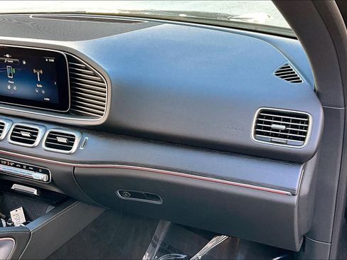 Used 2025 Mercedes-Benz GLE 350 4MATIC image 17