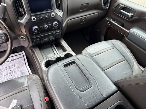 Used 2022 GMC Sierra 2500 Denali w/ Denali Ultimate Package AWD/4WD image 13